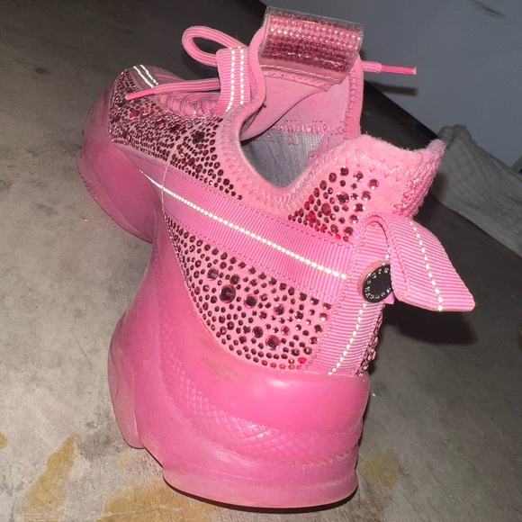 Steve Madden -8.5 - runs a half size small - Picture 4 of 4